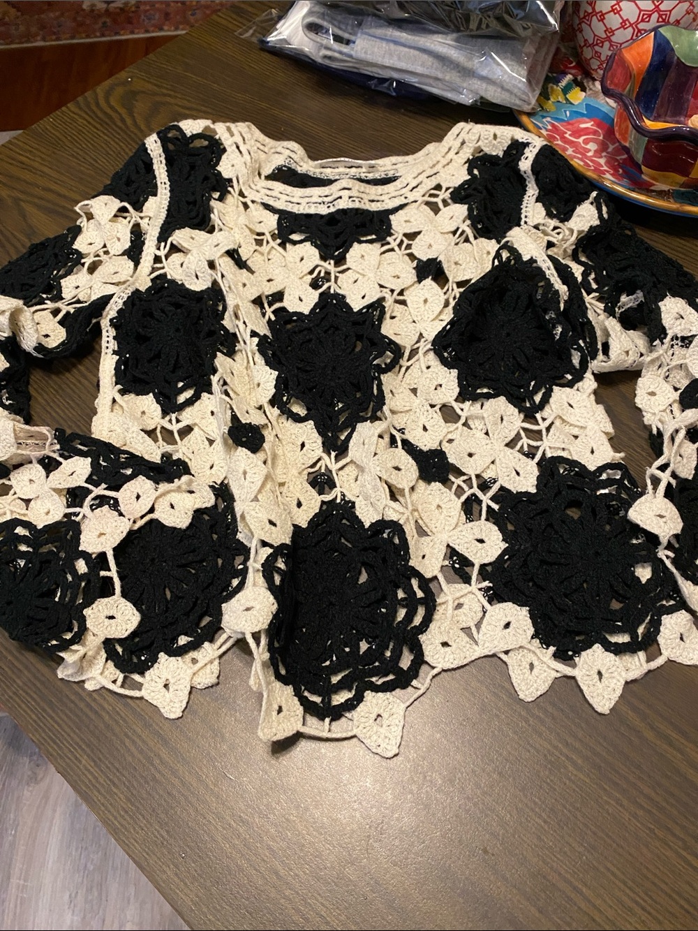 Crochet Floral Openwork Sweater Top - Black & off white